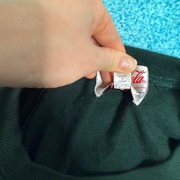 Coca-Cola Sweatshirt Green “Can’t Beat the Feeling” Retro Crewneck Size M - Picture 10 of 13